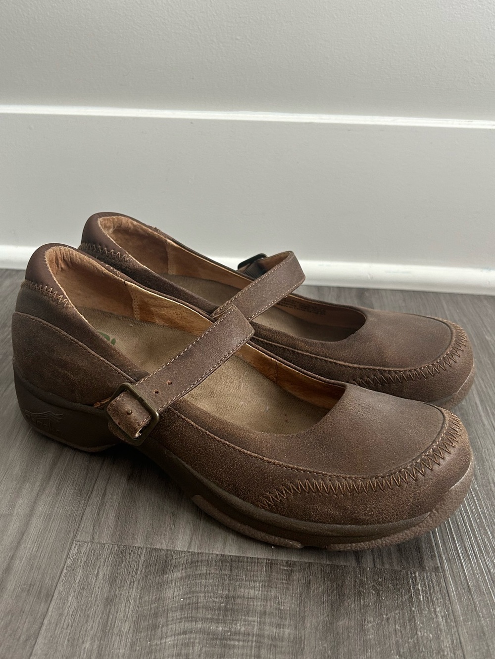 DANSKO Kate Womens EU 39 Brown Leather Buckle Strap Mary Jane